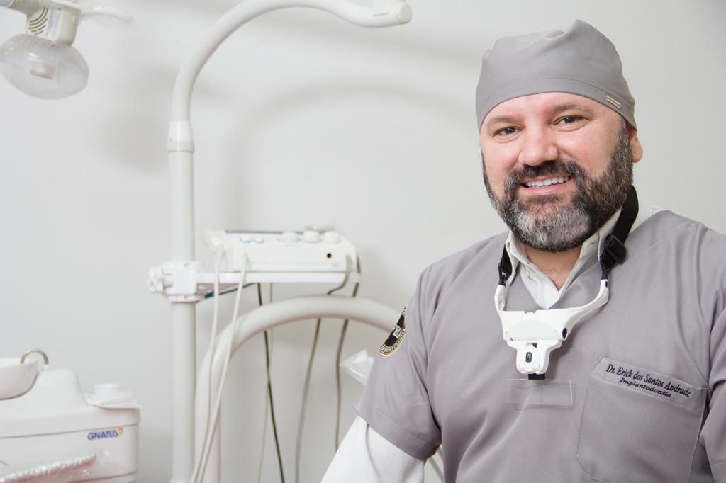 Dr. Erick - Dentista